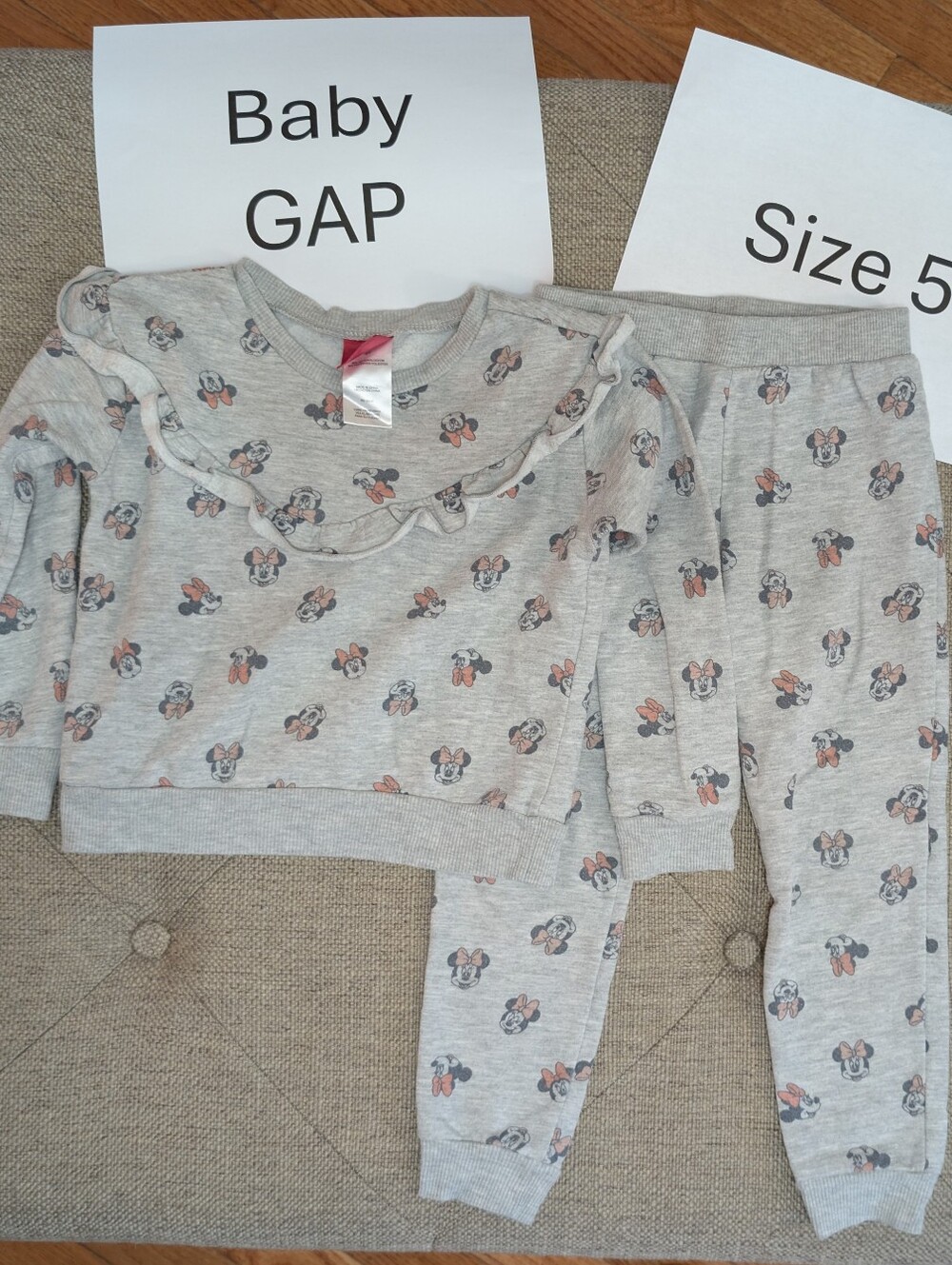 Baby Gap 5T Minnie Mouse Jogging Set Sweatshirt And Sweatpants